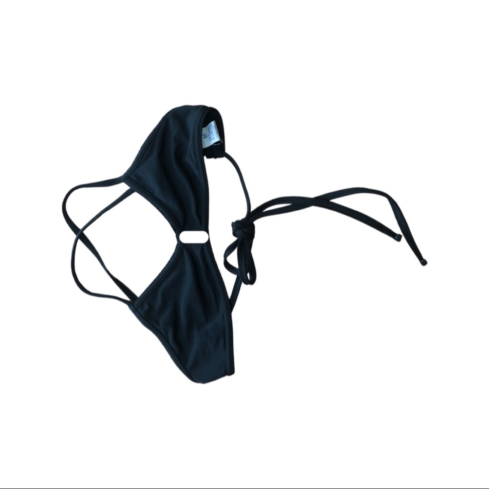 Black bikini top